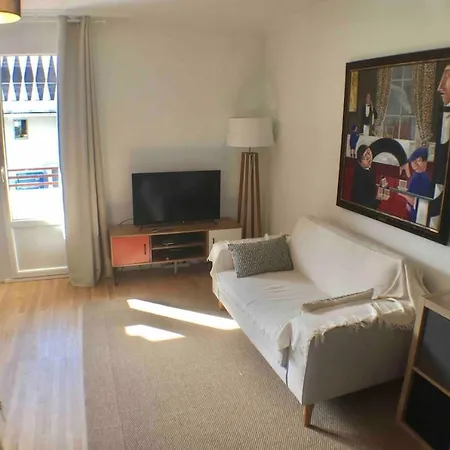 아파트 Center 2 Steps From The Cozy And Renovated!